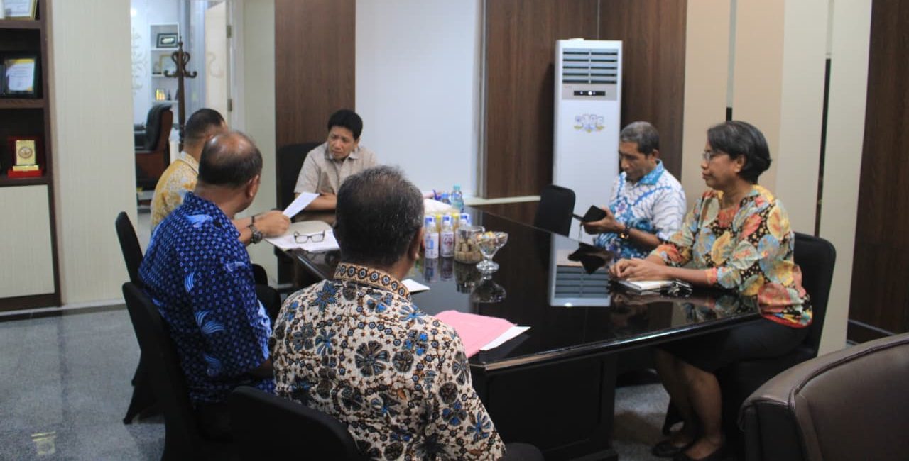 PERKUAT PERAN STRATEGIS, SEKDA MALUKU DORONG PENINGKATAN INFRASTRUKTUR KOMINFO